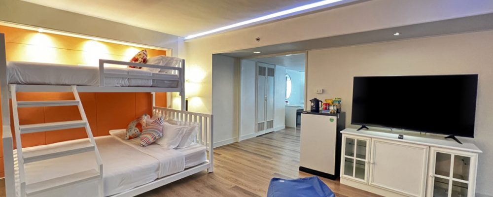 FAMILY-CLUB-SUITE-6-PERSON-5